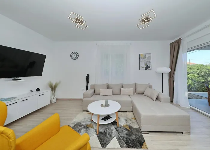 Holiday home Jandro *