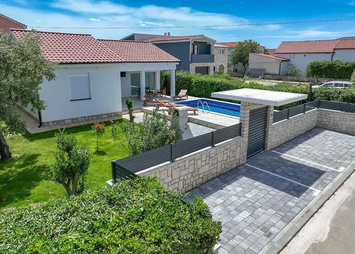 Holiday home Jandro Vir