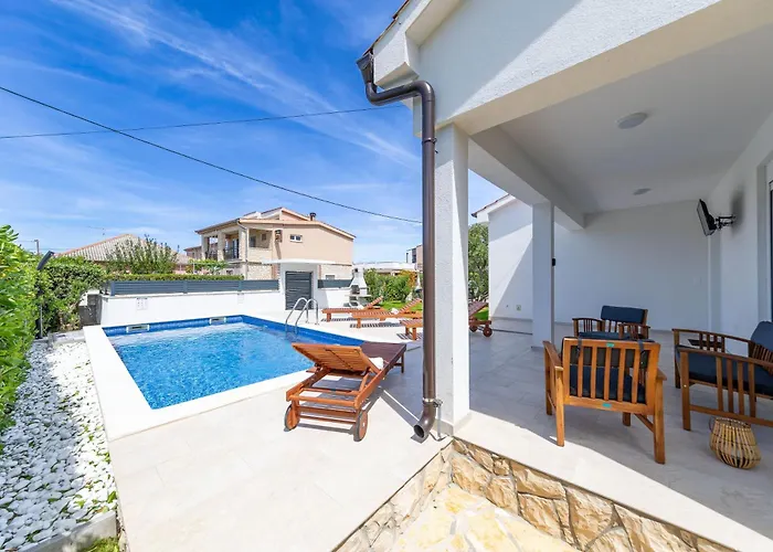 Jandro Tatil Evi Vir